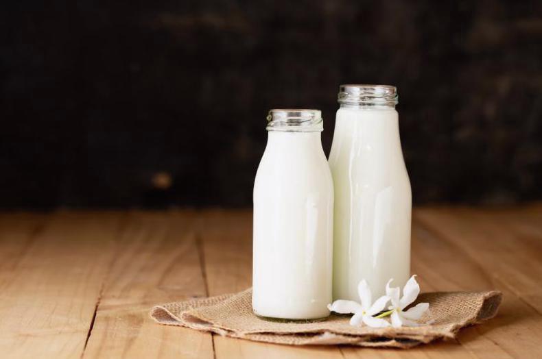 Dlaczego warto pić świeże mleko?