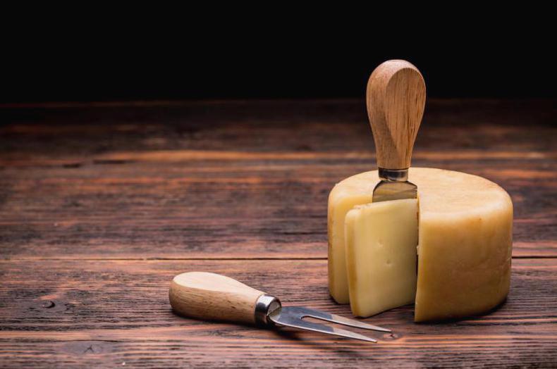 Domowy przepis na ser z mleka